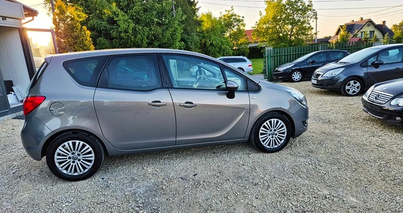 Opel Meriva cena 26500 przebieg: 190000, rok produkcji 2014 z Siemiatycze małe 781